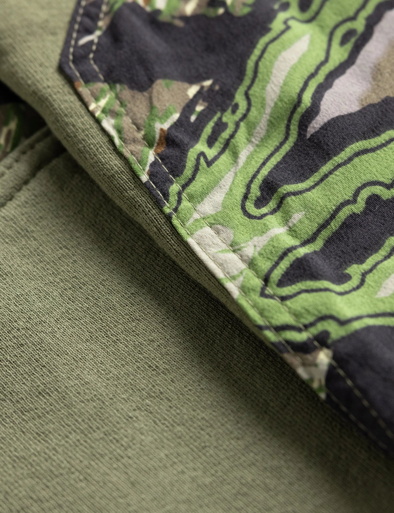 THE HEAVY HALF ZIP HOODIE - Image 45