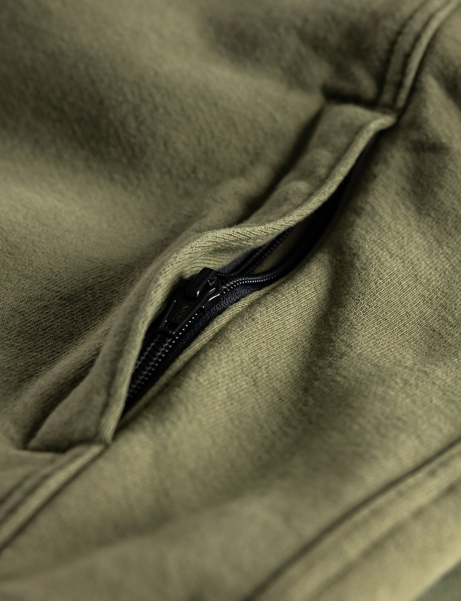 THE HEAVY HALF ZIP HOODIE - Image 18
