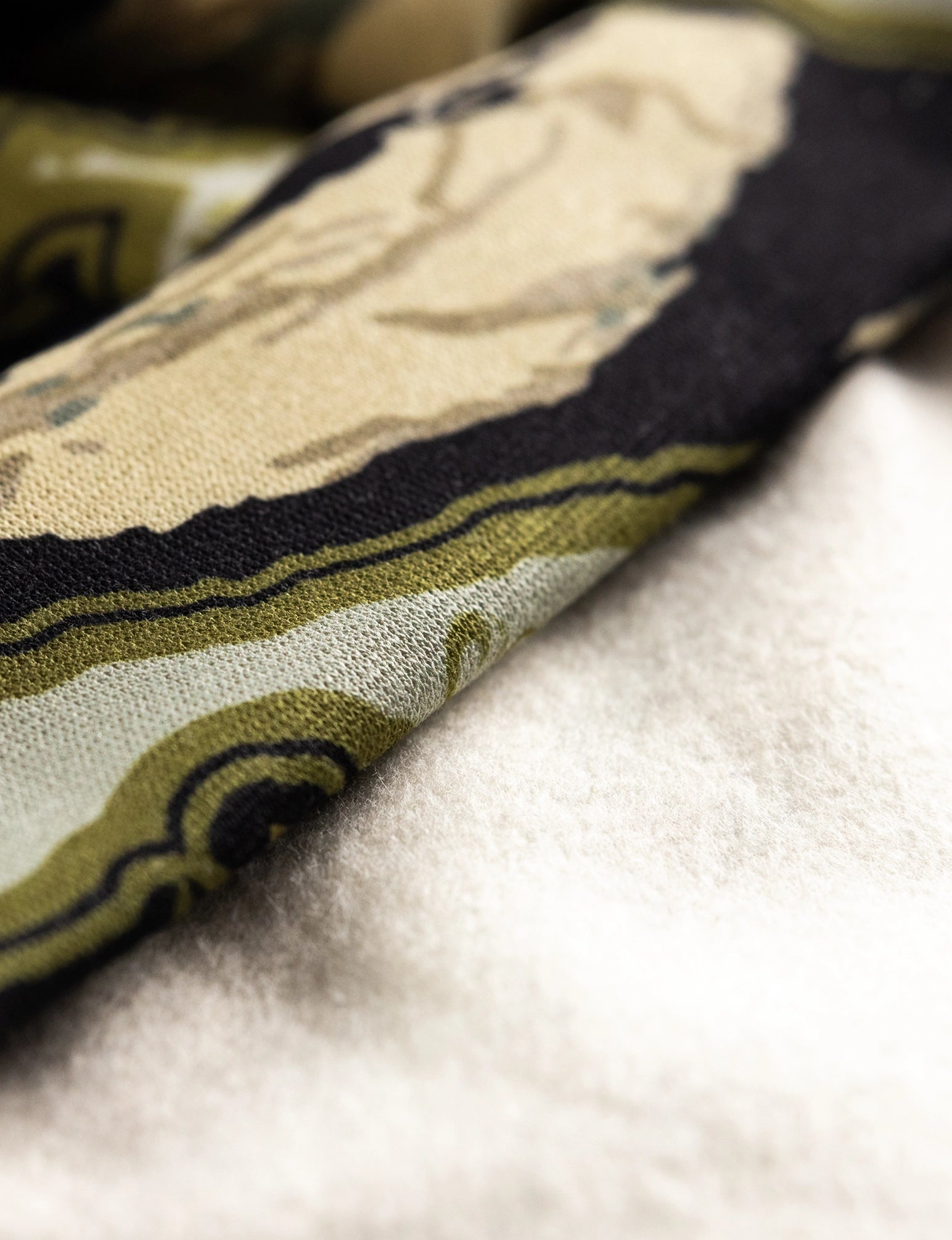 RAPTOR 100 KILO FLEECE HOODIE - Image 14